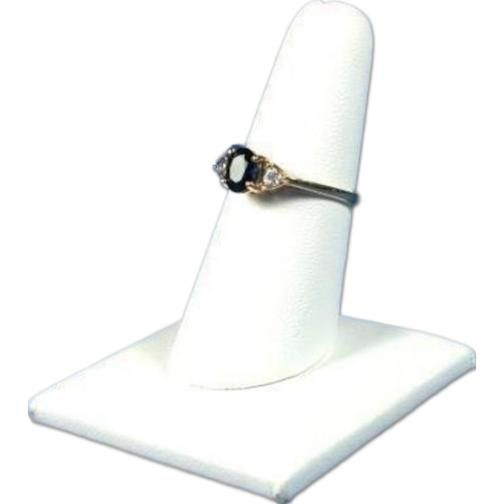3 Display Ring Finger Solitaire Leather White